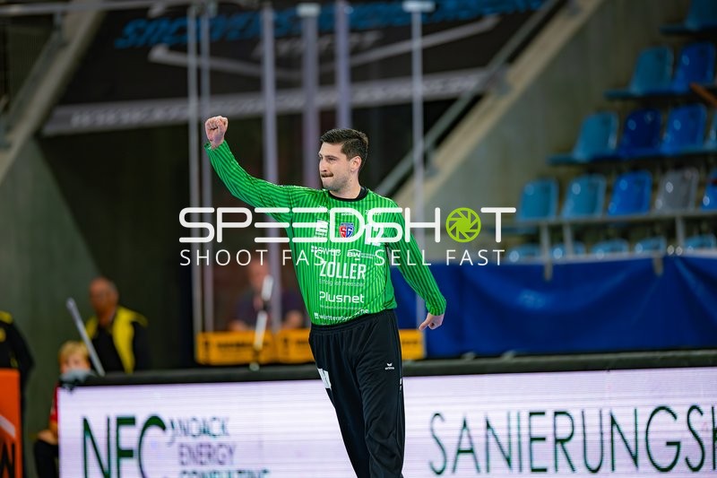 Filip Baranasic (12; SG BBM Bietigheim) jubelt nach Tor