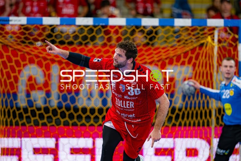 Jonathan Fischer (36; SG BBM Bietigheim) jubelt nach Tor