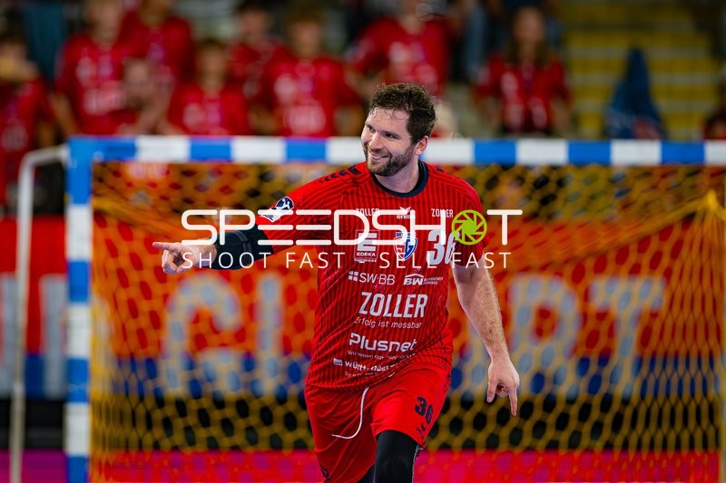 Jonathan Fischer (36; SG BBM Bietigheim) jubelt nach Tor