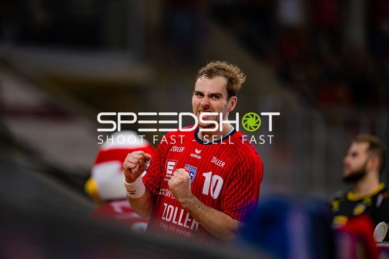 Tom Wolf (10; SG BBM Bietigheim) jubelt nach Tor