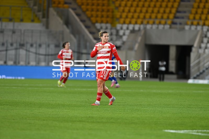 Dina Orschmann in Aktion