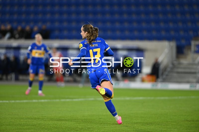 Rieke Tietz (17; CZJ) in Aktion