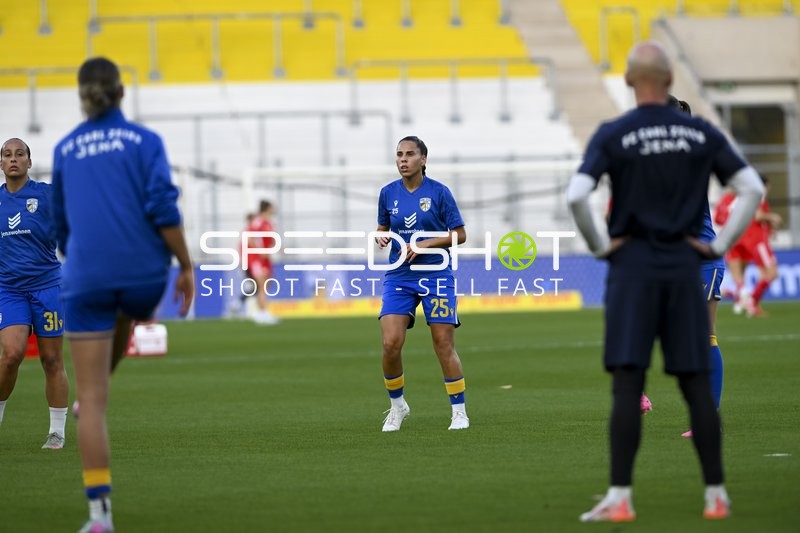 Spielerinnen beim Aufwärmen