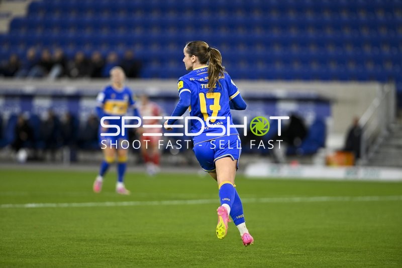 Rieke Tietz (17; CZJ) in Aktion