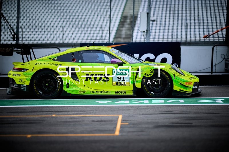 Rennfahrzeug auf dem Hockenheimring