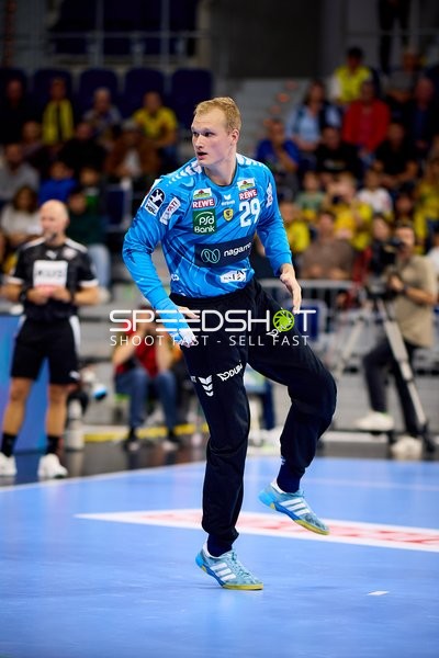 1. Handball-Bundesliga: David Späth (29; Rhein Neckar Löwen) steht bereit im Tor