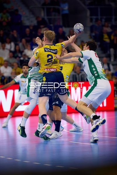 21; Rhein Neckar Löwen wirft aufs Tor