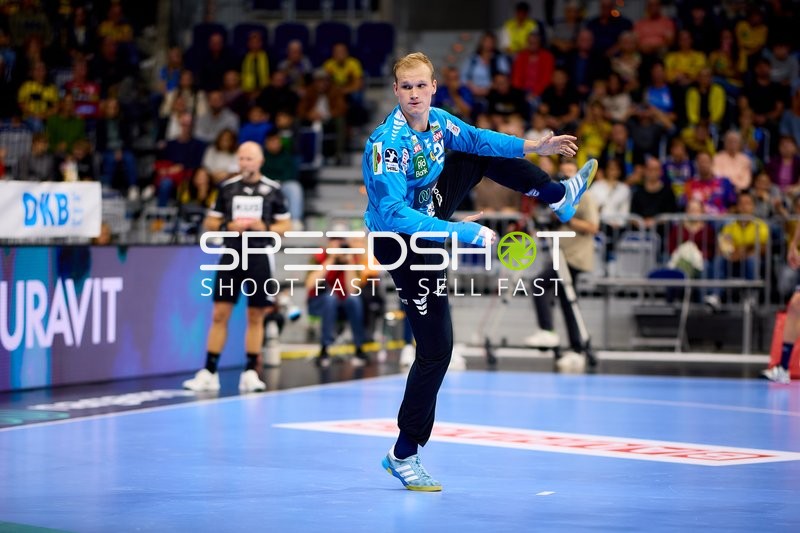 David Späth (29; Rhein Neckar Löwen) steht bereit im Tor