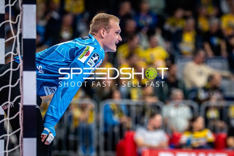 David Späth (29; Rhein Neckar Löwen) steht bereit im Tor