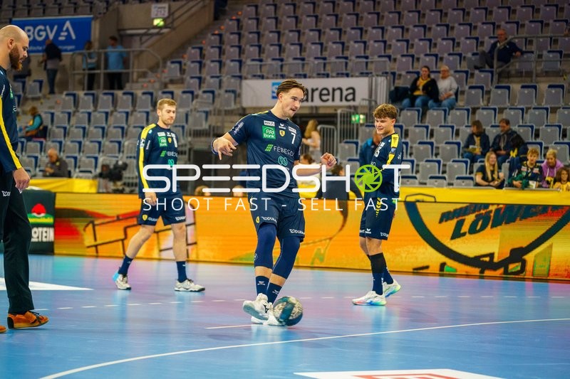 1. Handball-Bundesliga: Robert Timmermeister (7; Rhein Neckar Löwen) mit Ball