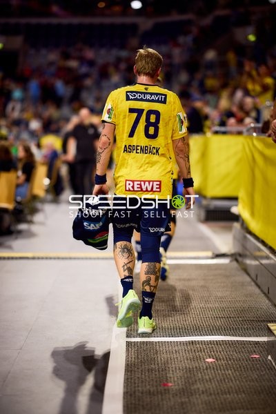 Edwin Aspenbäck (78; Rhein Neckar Löwen) verlässt Spielfeld