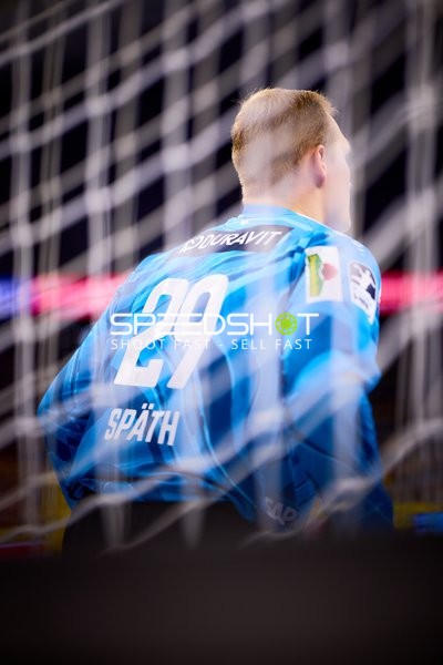 David Späth (29; Rhein Neckar Löwen) steht bereit im Tor