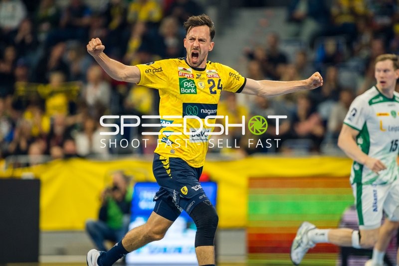 1. Handball-Bundesliga: Patrick Groetzki (24; Rhein Neckar Löwen) gegen Adam Lönn (15; SC DHfK Leipzig)