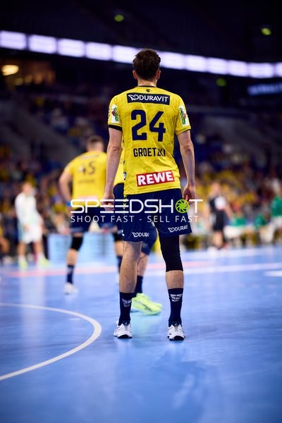 Patrick Groetzki (24; Rhein Neckar Löwen) verteidigt im Kreis