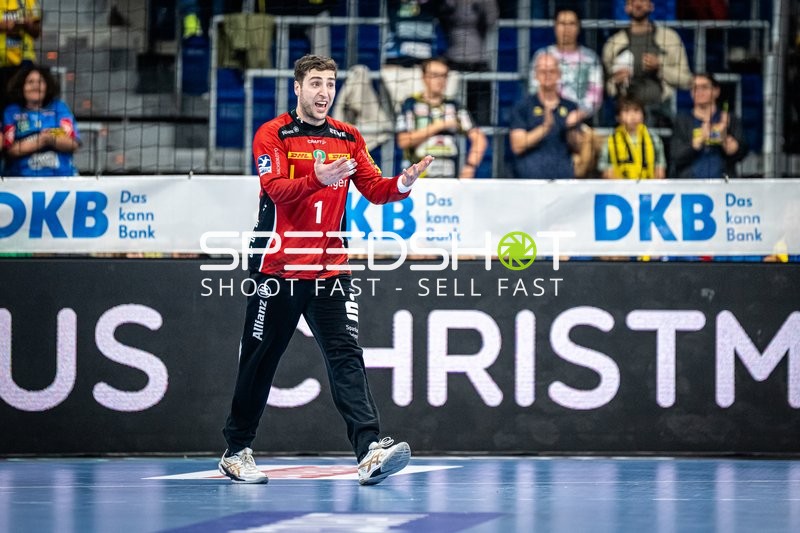 Domenico Ebner (1; SC DHfK Leipzig) steht bereit im Tor