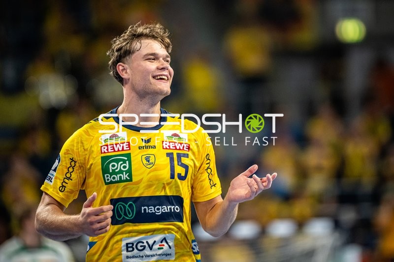 David More (15; Rhein Neckar Löwen) jubelt nach Tor