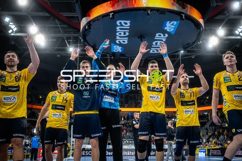 Rhein-Neckar Löwen jubeln gemeinsam