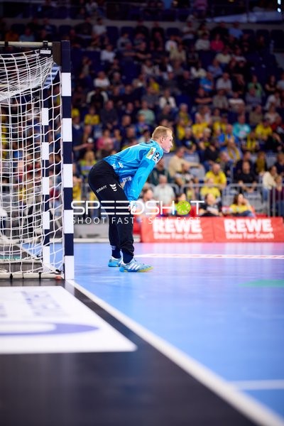 David Späth (29; Rhein Neckar Löwen) steht bereit im Tor