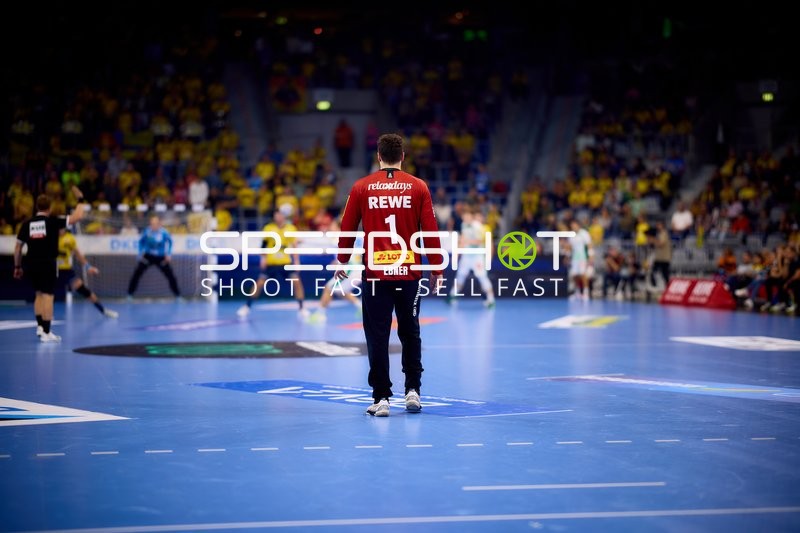 Domenico Ebner (1; SC DHfK Leipzig) steht bereit im Tor