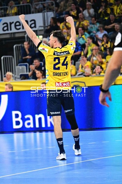 Patrick Groetzki (24; Rhein Neckar Löwen) jubelt nach Tor