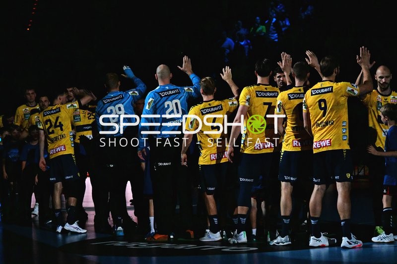 Rhein Neckar Löwen vor Spielbeginn in der SAP Arena