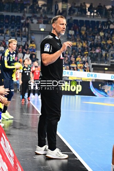 Coach Maik Machulla (Trainer; Rhein Neckar Löwen) an der Seitenlinie