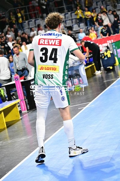 Anton Voß (34; SC DHfK Leipzig) positioniert sich