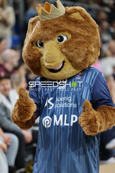 Maskottchen Accy (99; MLP) im SNP-Dome