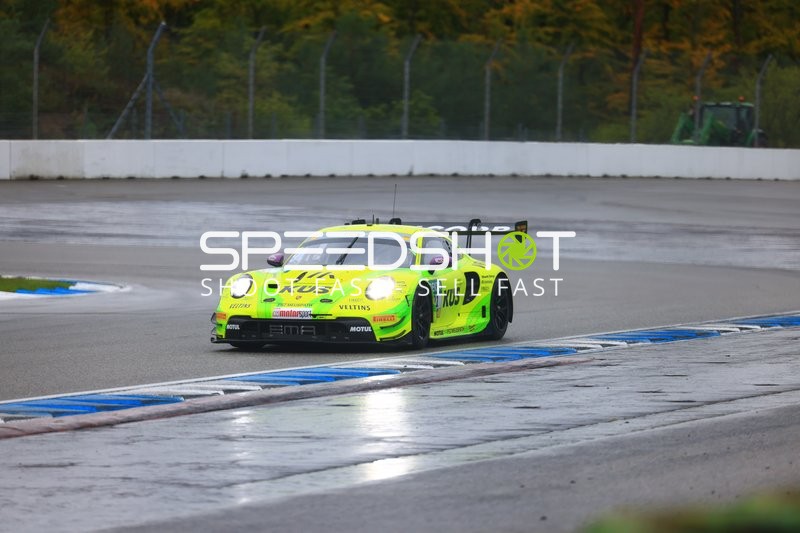 Rennfahrzeug auf dem Hockenheimring