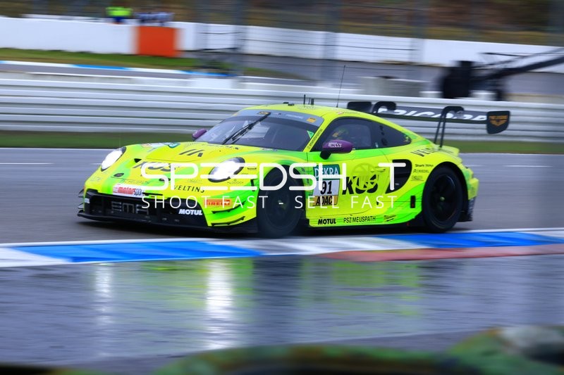 Rennfahrzeug auf dem Hockenheimring