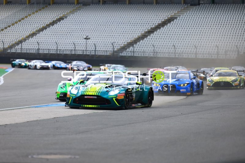 Spannende Rennformation in der DTM