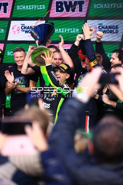 Feier beim DTM Saisonfinale