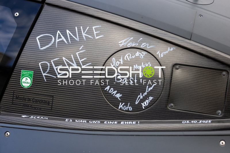 Dankesbotschaft auf Fahrzeug