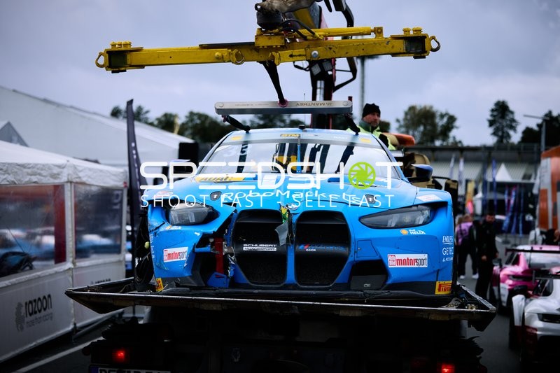 Beschädigtes Fahrzeug am Hockenheimring