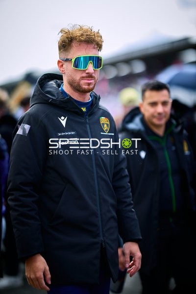 Fahrer im Fahrerlager