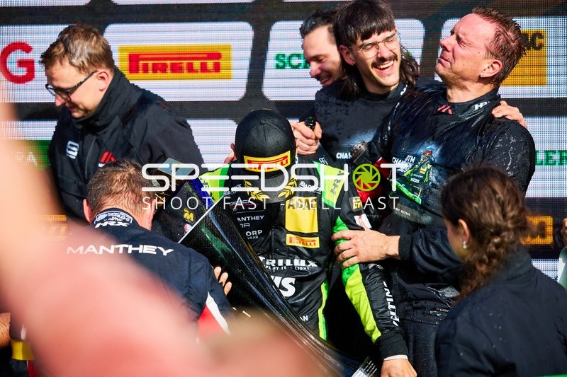 Feier beim DTM Saisonfinale