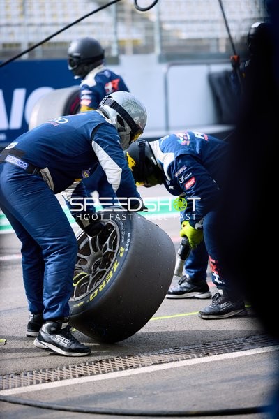 Boxenstopp beim Rennen