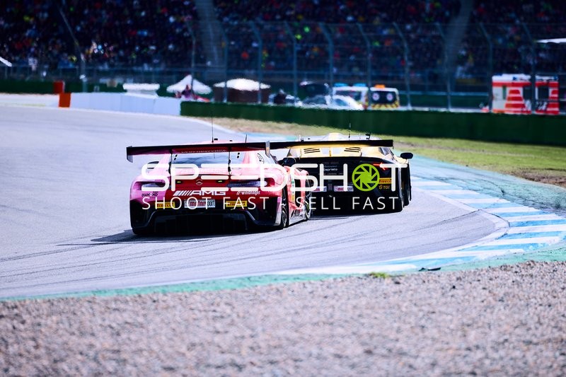 Spannendes Duell auf der Rennstrecke