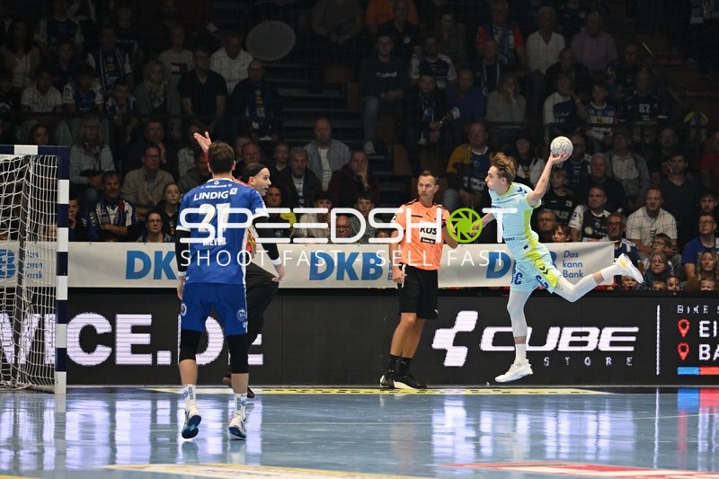 Mathis Haeseler (11; VfL Gummersbach) wirft aufs Tor