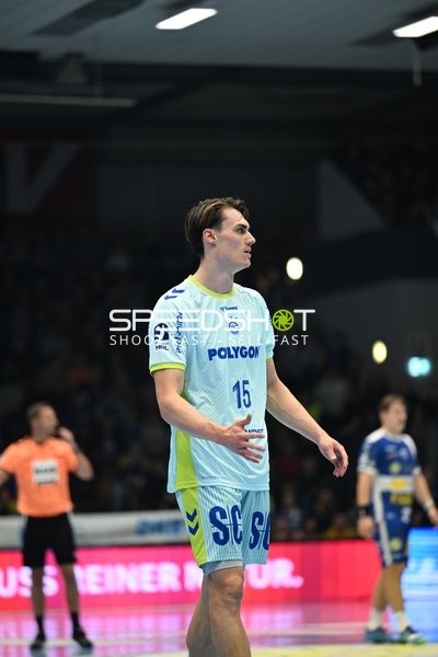 Miro Schluroff (15; VfL Gummersbach) auf dem Spielfeld