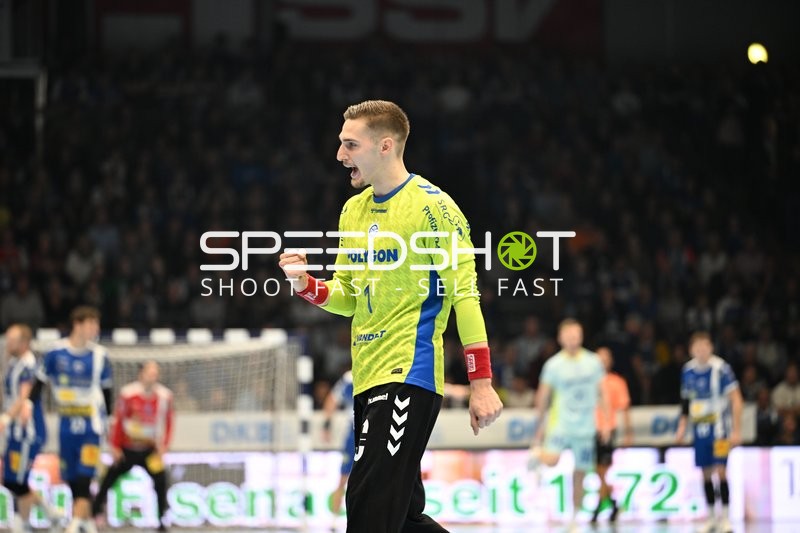 Dominik Kuzmanovic (1; VfL Gummersbach) zeigt Emotion