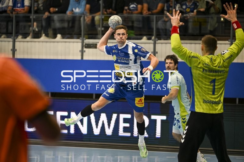 Vincent Buchner (74; ThSV Eisenach) wirft aufs Tor