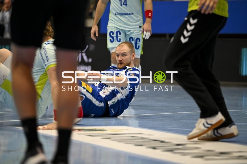 Peter Walz (14; ThSV Eisenach) am Boden
