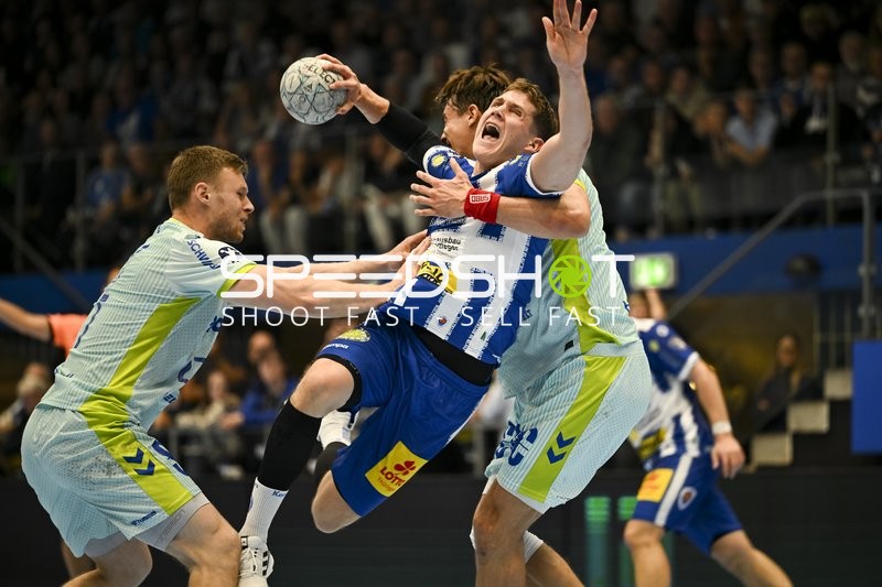 Zweikampf Kristjan Horzen (27; VfL Gummersbach) gegen Vukasin Antonijevic (41; ThSV Eisenach)