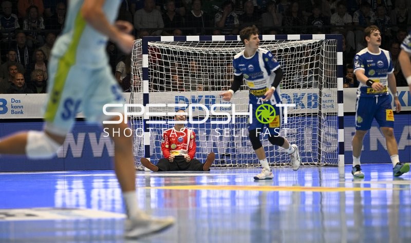 Silvio Heinevetter (12; ThSV Eisenach) nach Gegentor am Boden