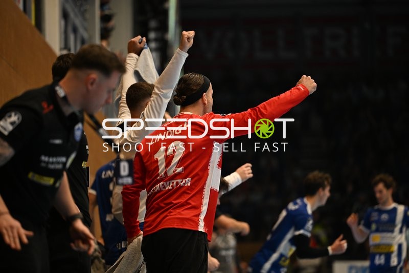 12; VfL Gummersbach jubelt