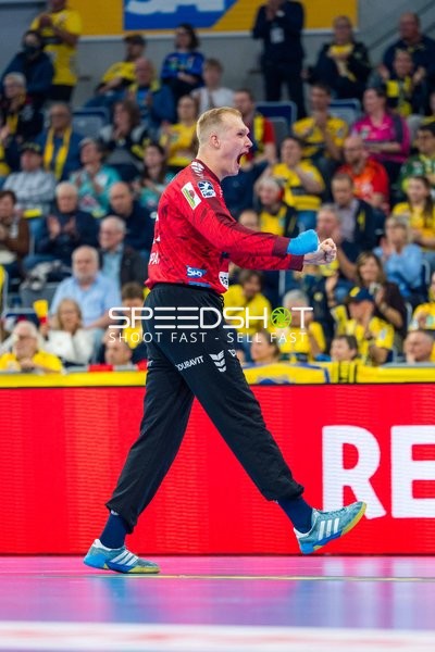 David Späth (29; Rhein Neckar Löwen) zeigt Emotion