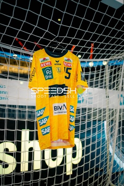 Trikot von David More (15; Rhein Neckar Löwen) im Tor