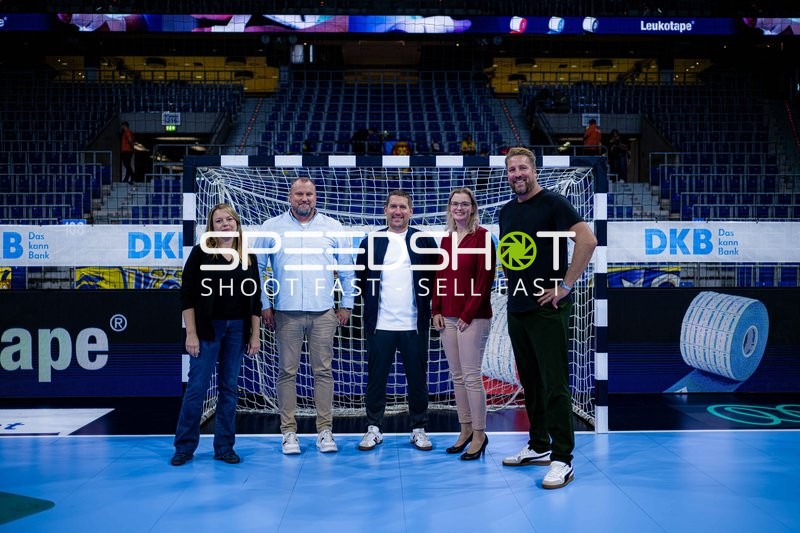 Vorstand und Geschäftsführer von {45}