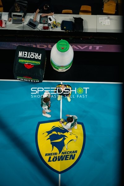 Anwurf vor Spielbeginn